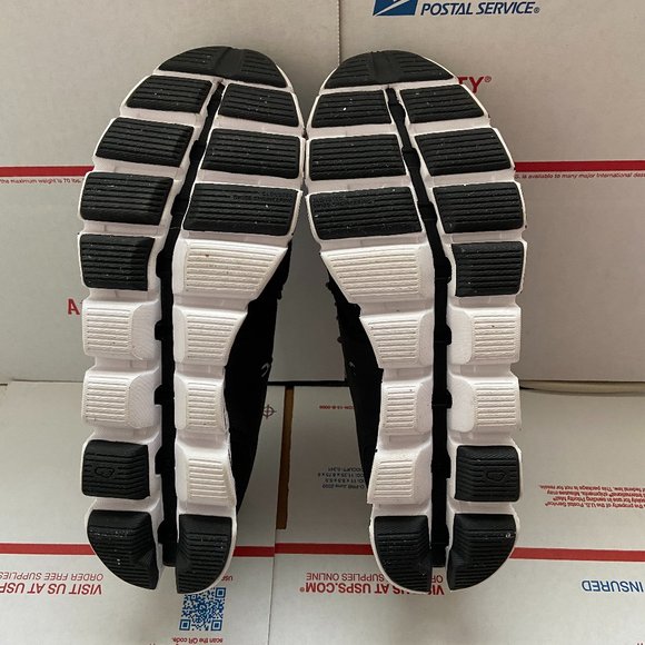 On Cloud Swiss Engineering *Sold on Mercari* - Picture 8 of 8